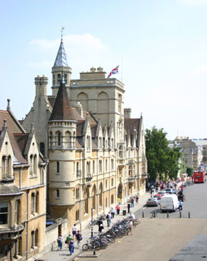 Bellerbys College